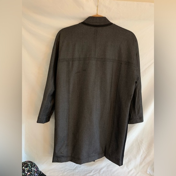 Lululemon jacket - Picture 6 of 8